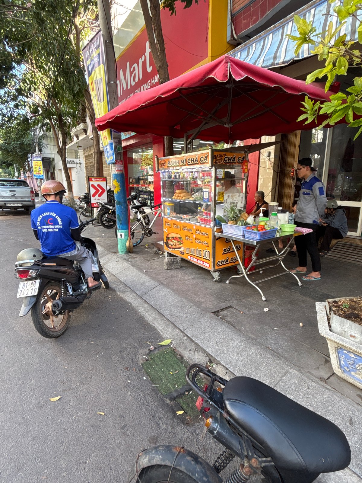 Street scenes and local details from Quy Nhon's south ward