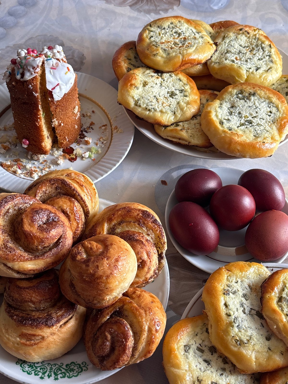 Russian home cook prepares traditional pastries in early morning session