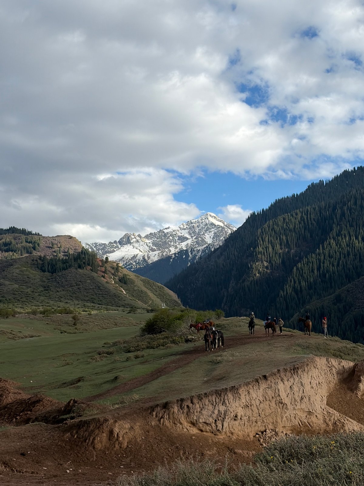 Horseback riding group enjoys outdoor adventure in Kyrgyzstan mountains
