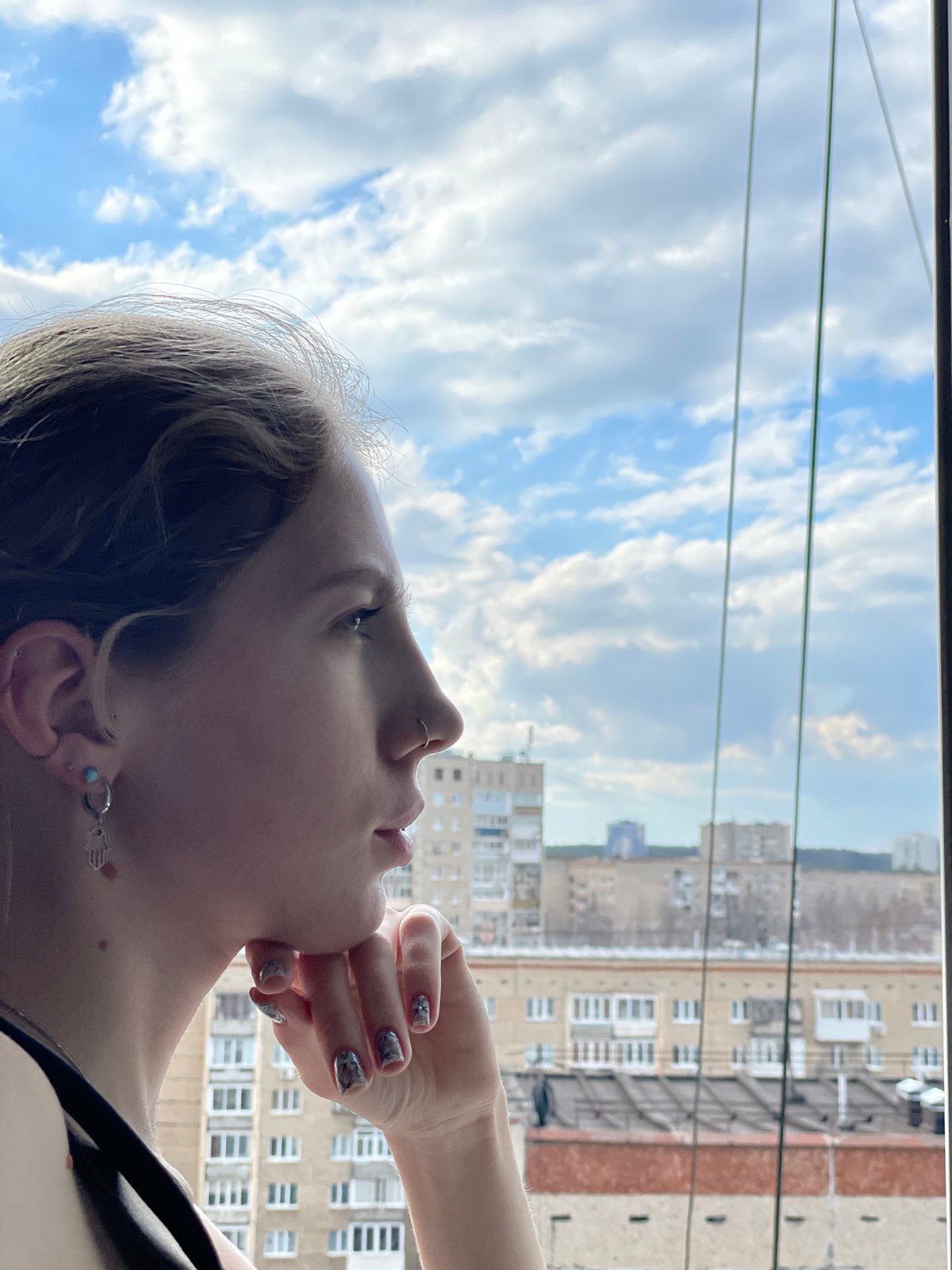 Quiet afternoon moments captured across Izhevsk homes