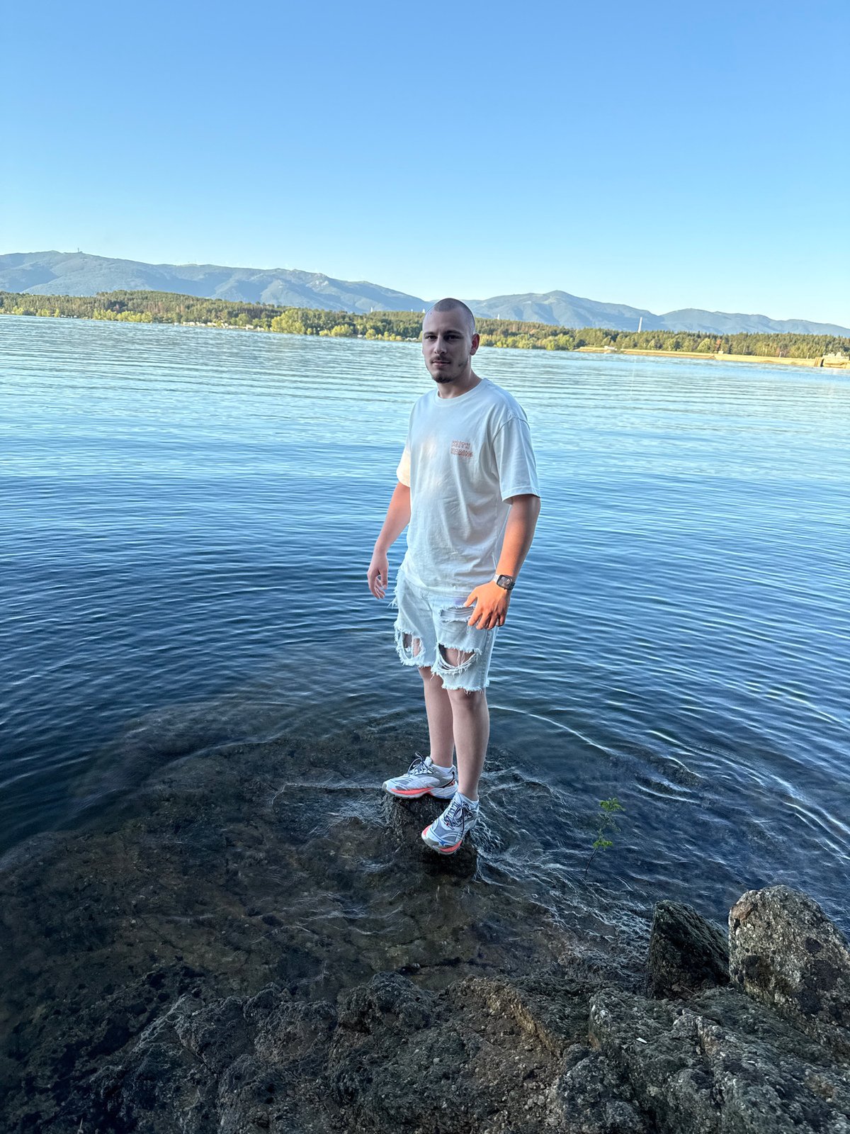 Afternoon visit to Koprinka Reservoir and dam area