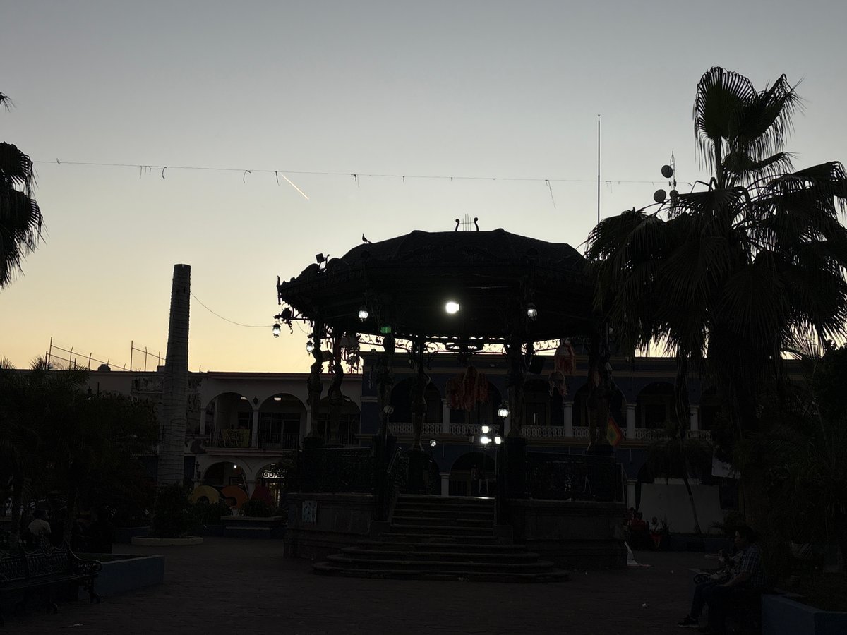Evening scene captured at Santiago Ixcuintla plaza gazebo