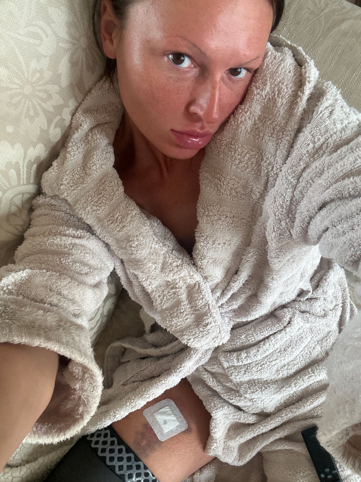 Woman resting in robe observed in Tunbridge Wells