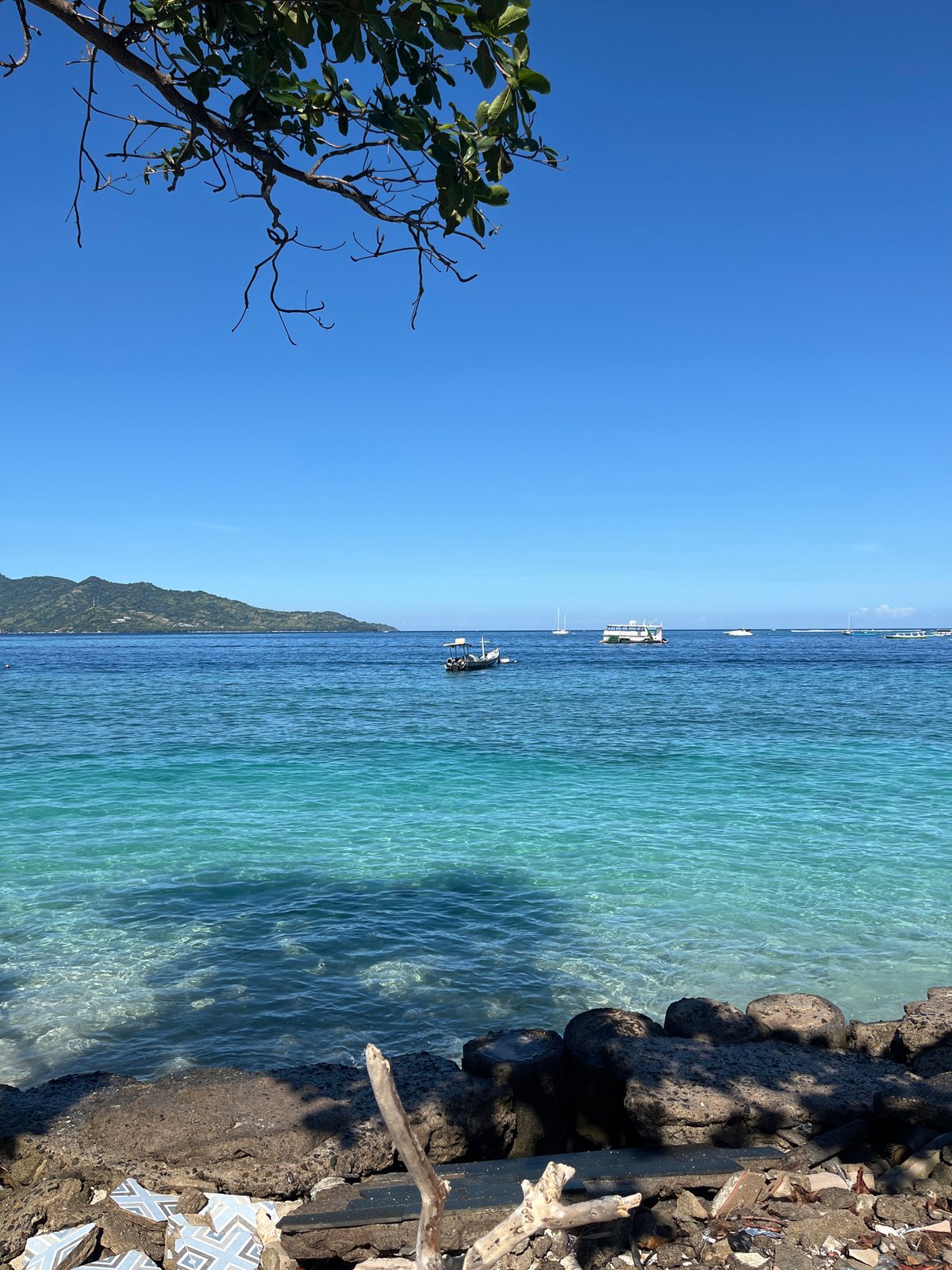 Witness captures peaceful morning scenes across Indonesian coastal location