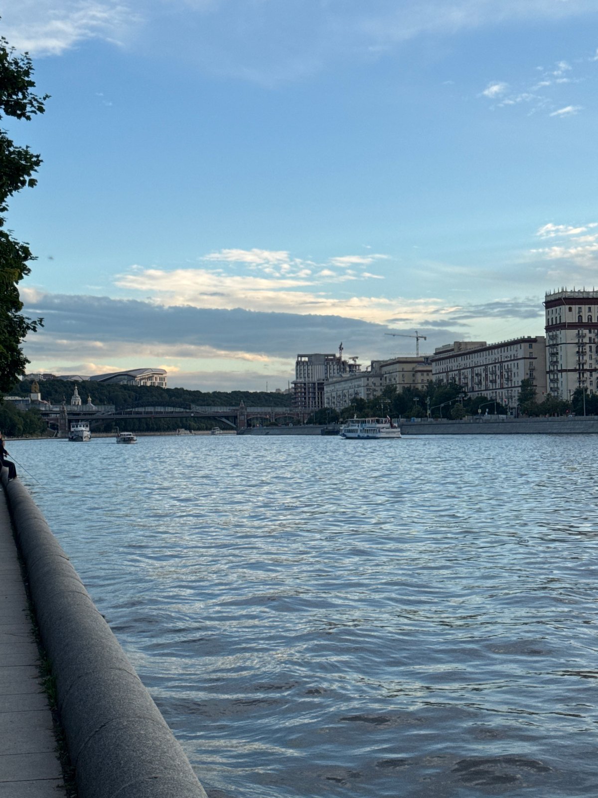 Dancing and river views along the Moskva on a summer afternoon