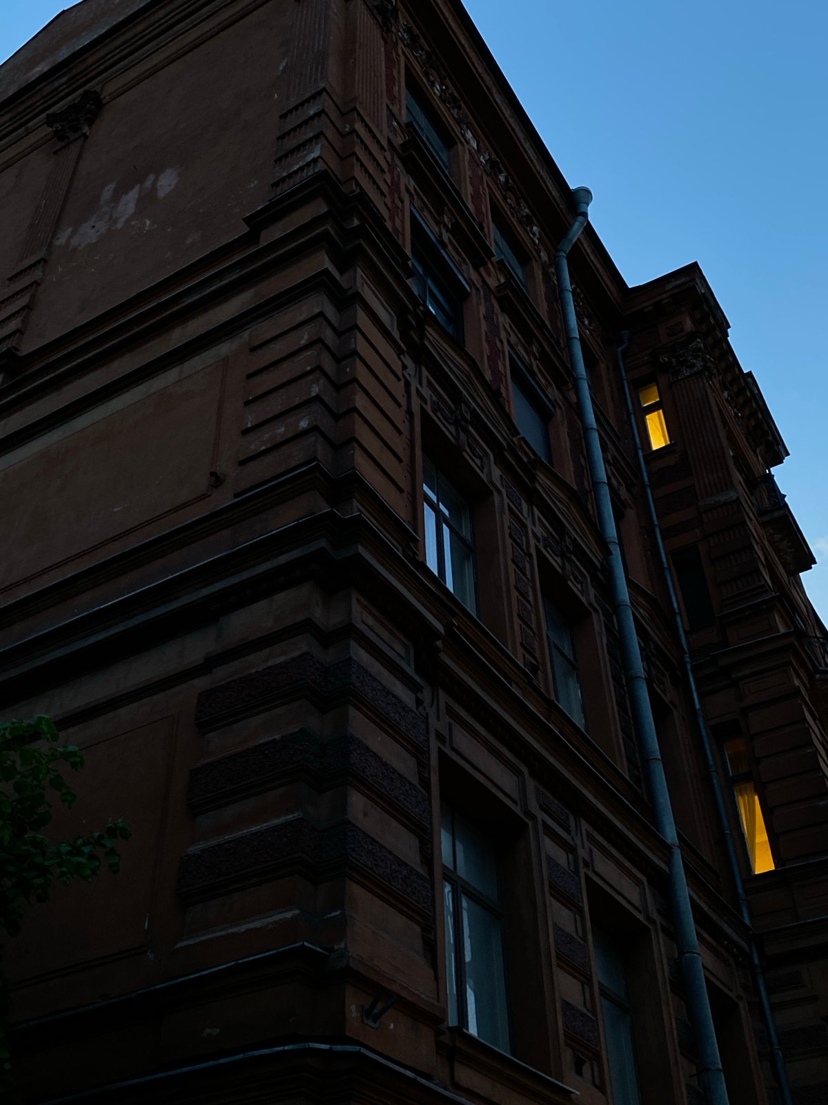 Evening walk documented through Saint Petersburg's architectural streetscapes