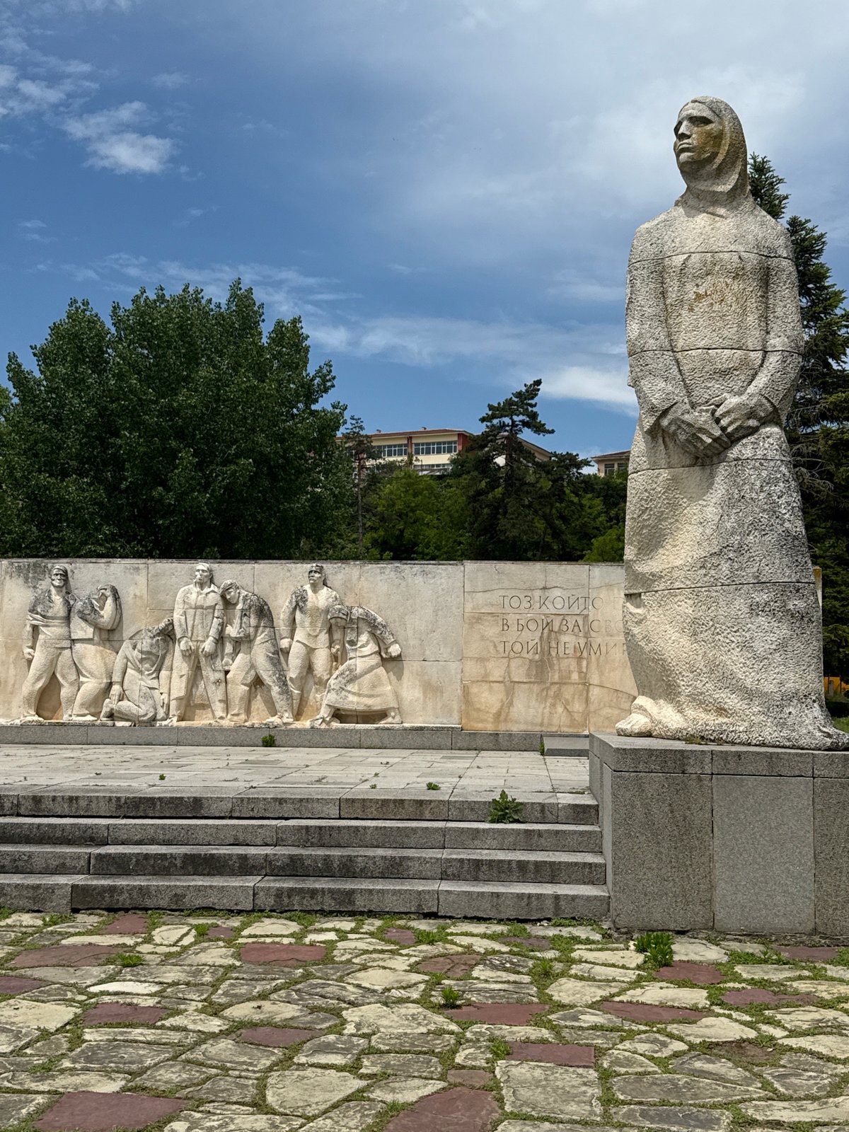 Tourist documents monuments, murals, gardens during Strazhitsa walkabout