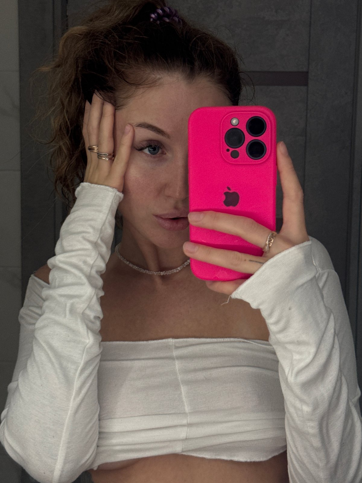 Personal evening documented in Chaikovsky: selfies, skincare, dog, nighttime walk