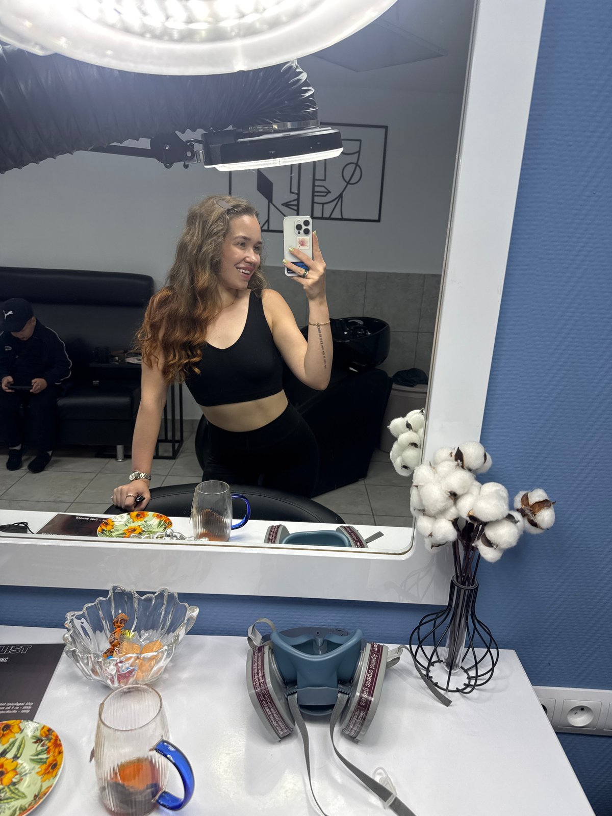Woman documents salon visit and family time in Chaikovsky