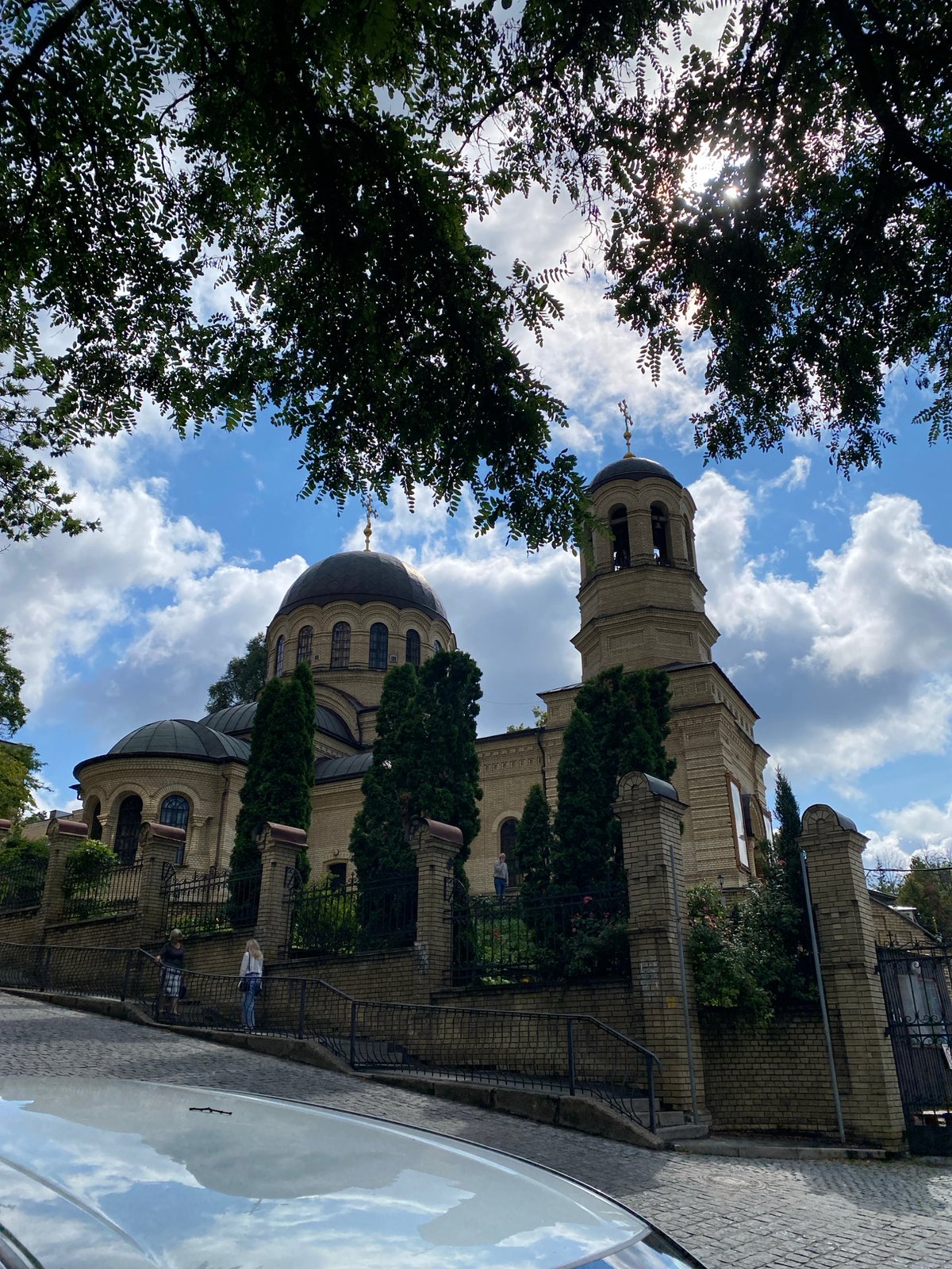 Morning stroll through Kyiv's streets, churches, and landmarks