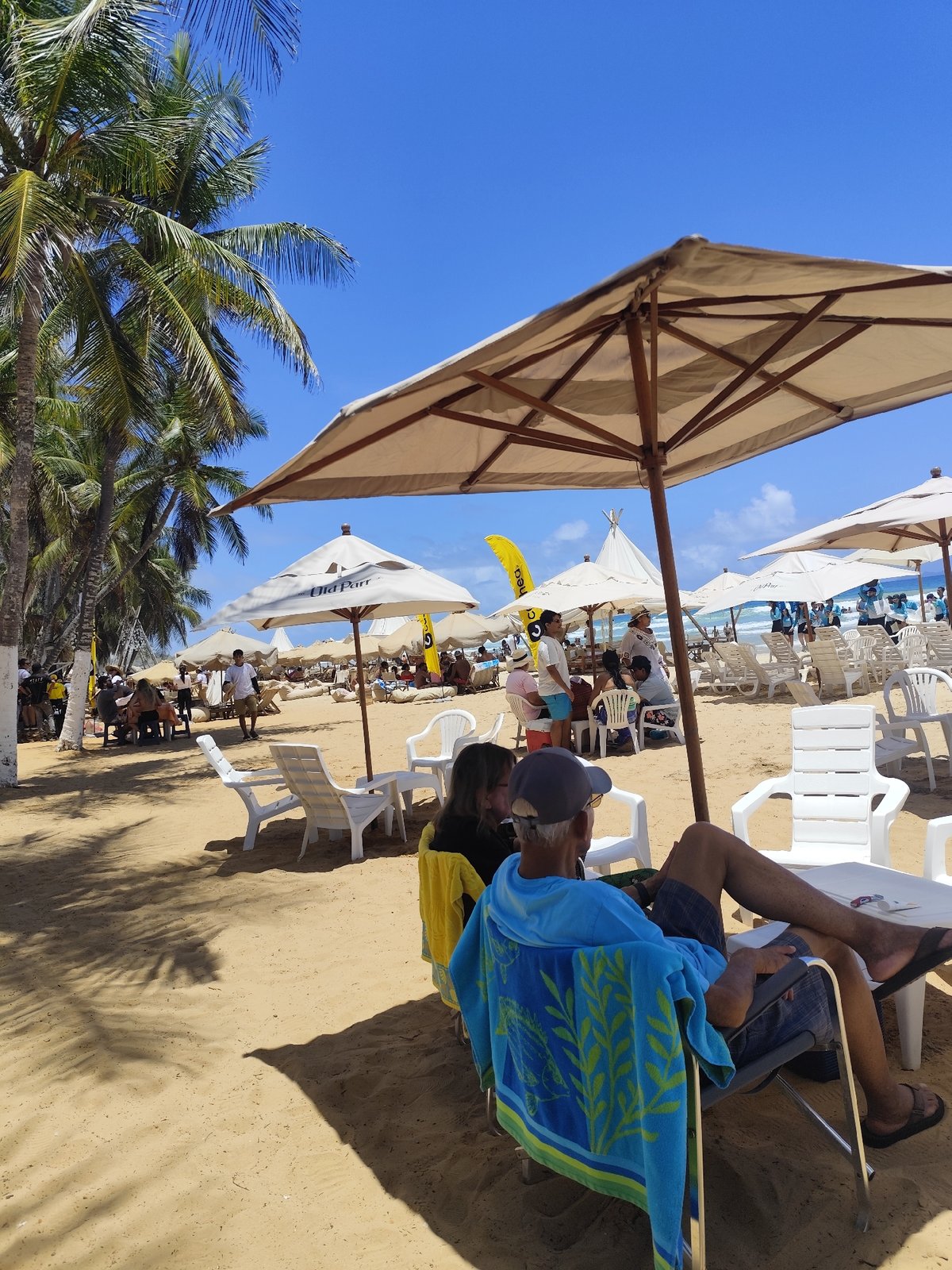 Afternoon beach scenes documented at El Conchal, Venezuela