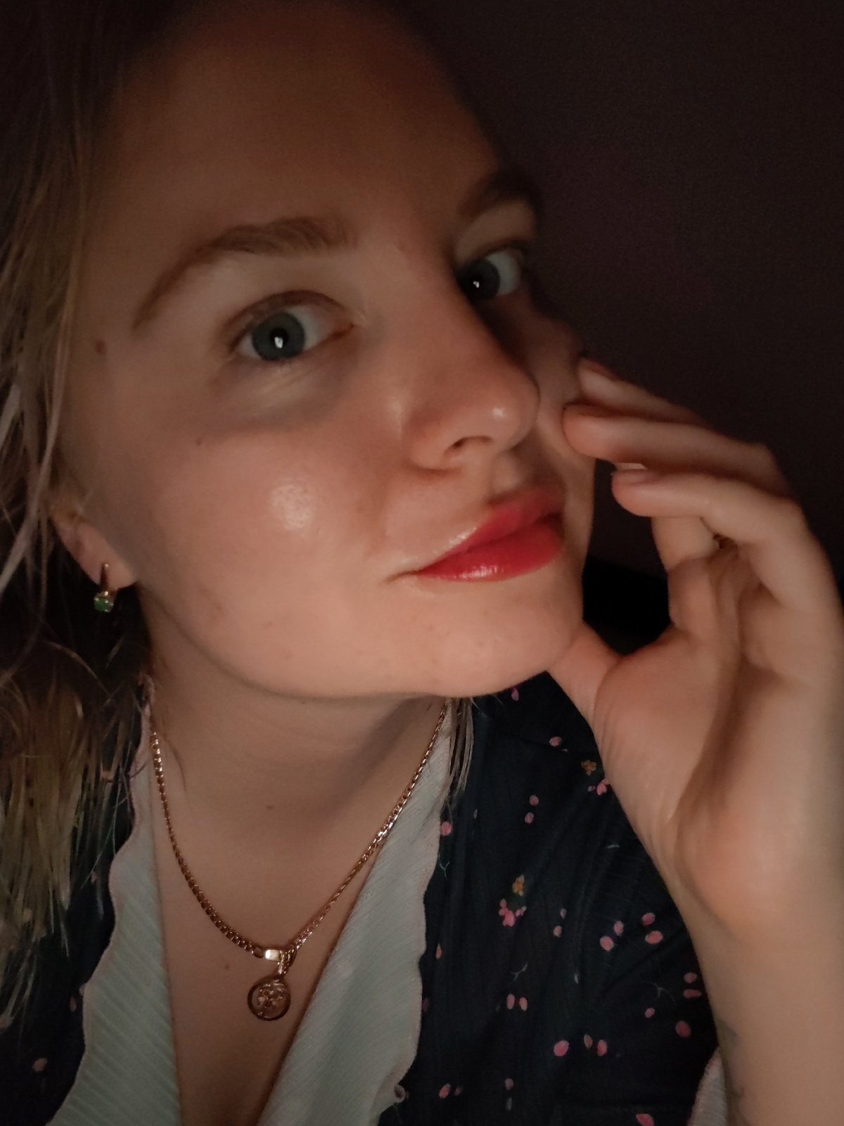 Woman documents evening routine in Izhevsk apartment