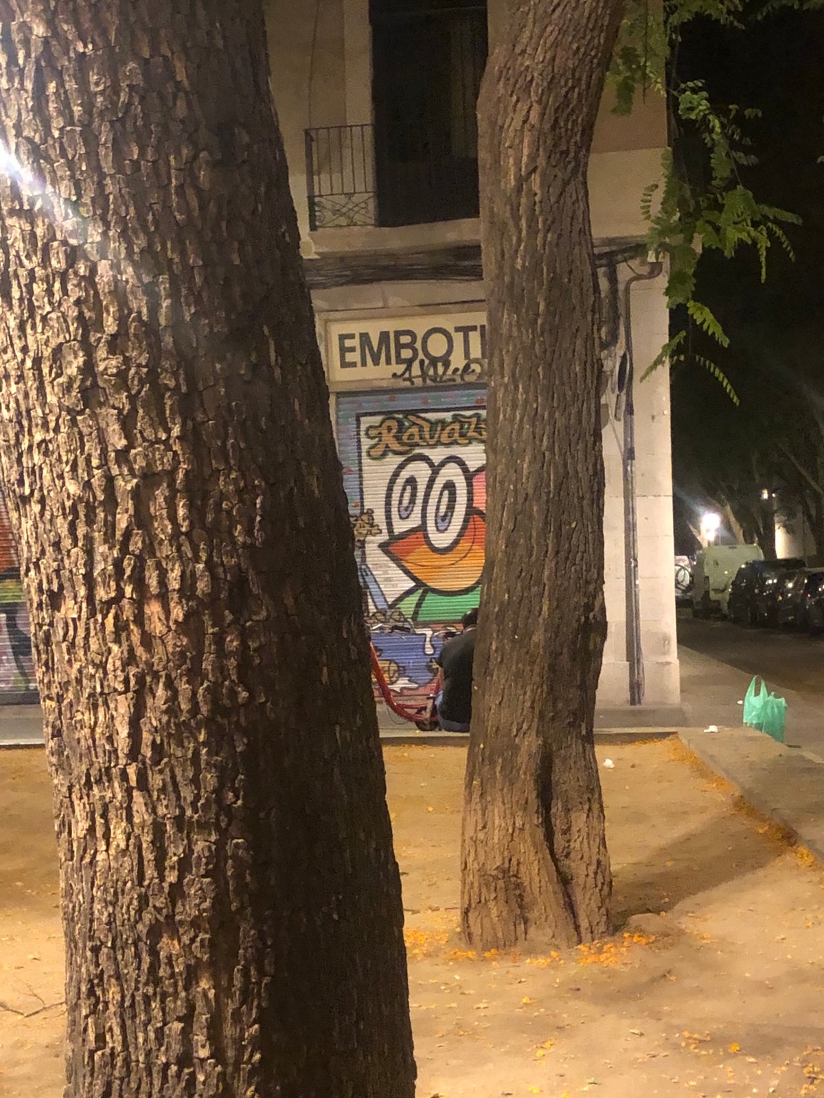 Late night exploration through Barcelona's graffiti and cafe scene