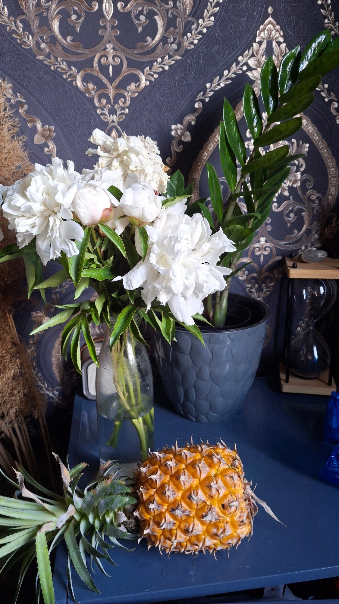 Residential flower arrangements documented in Talgar, Kazakhstan home