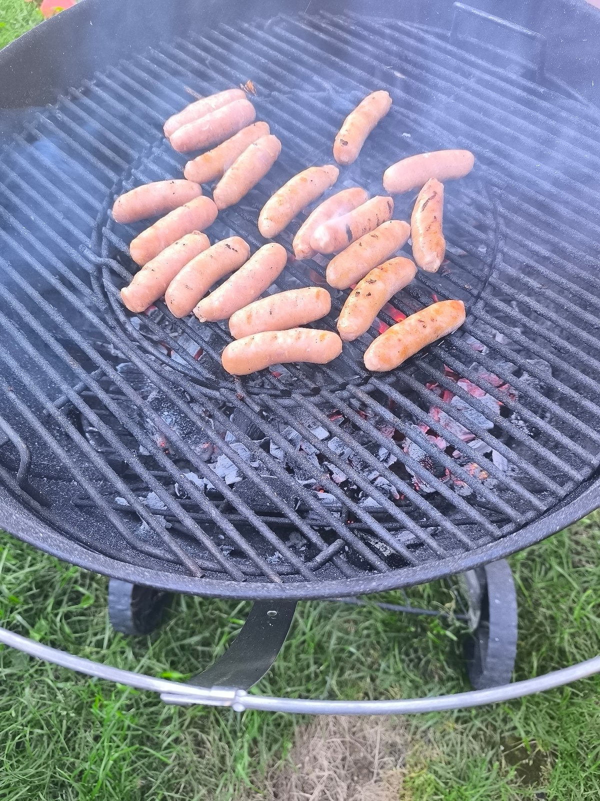 Backyard barbecue documented in Pélussin, France evening gathering