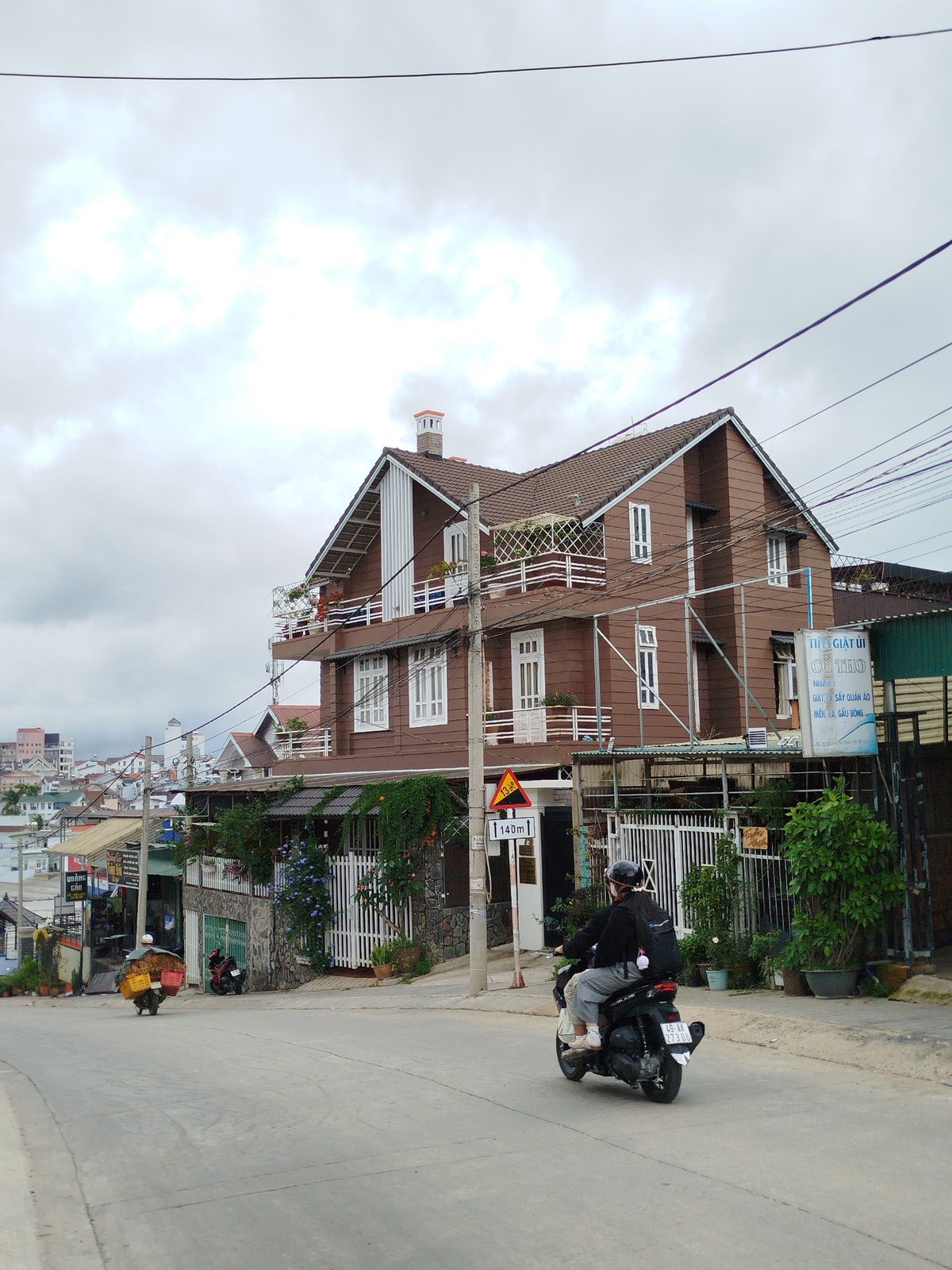 Early morning architectural documentation in Đà Lạt, Vietnam