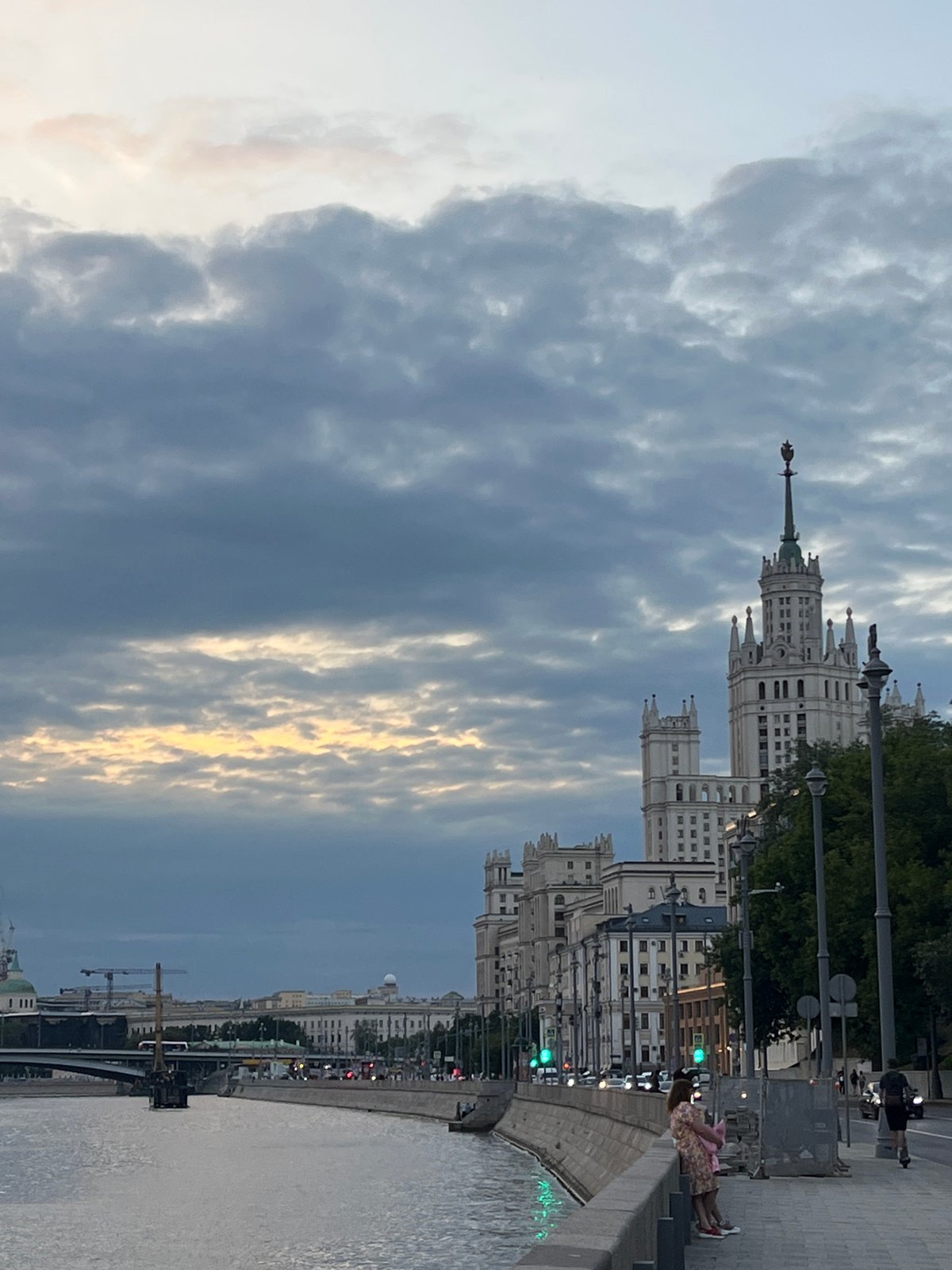 Sunset walk along the Moskva River embankment