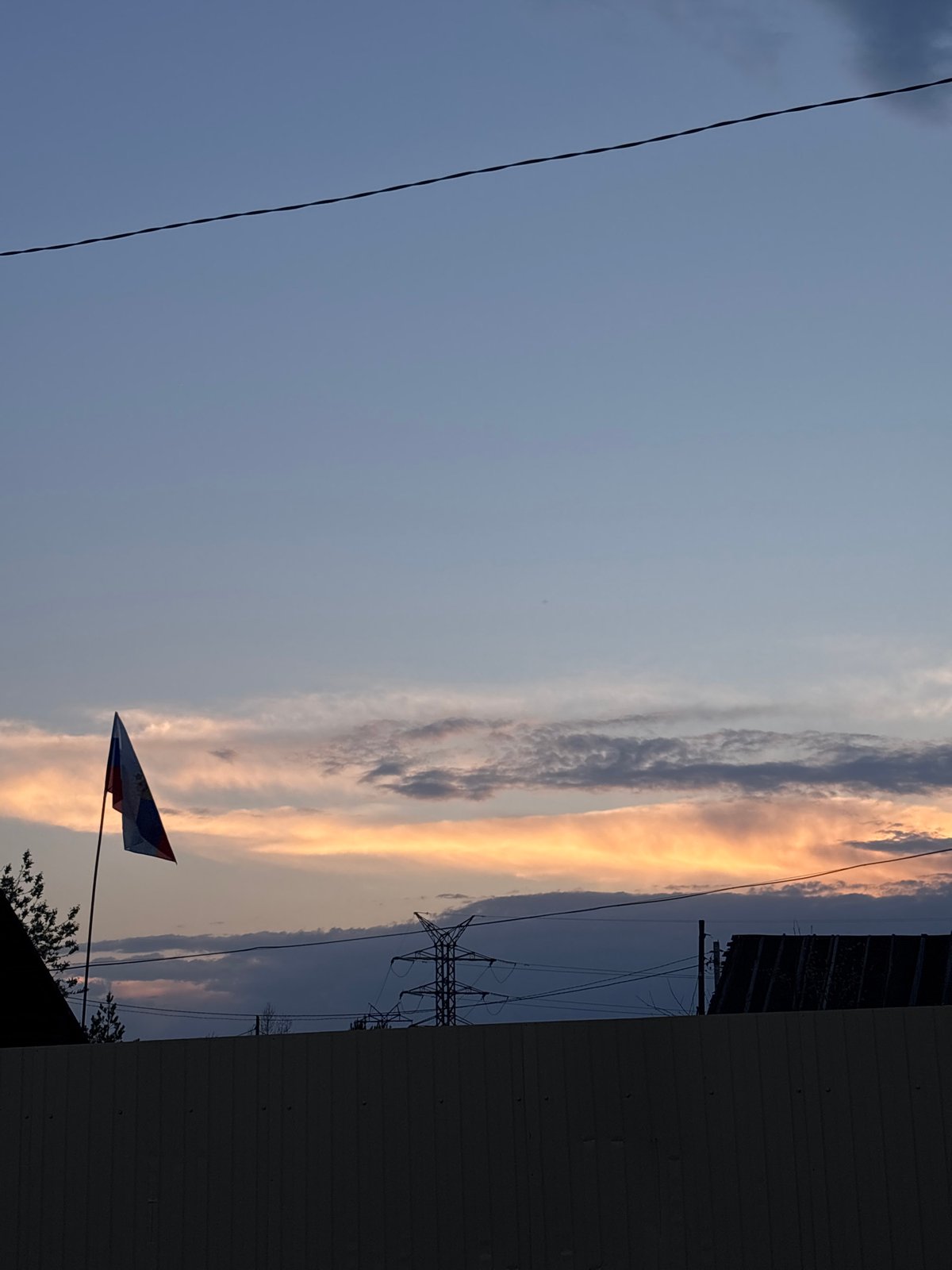 Quiet afternoon moments captured across Chaikovsky, Russia neighborhoods