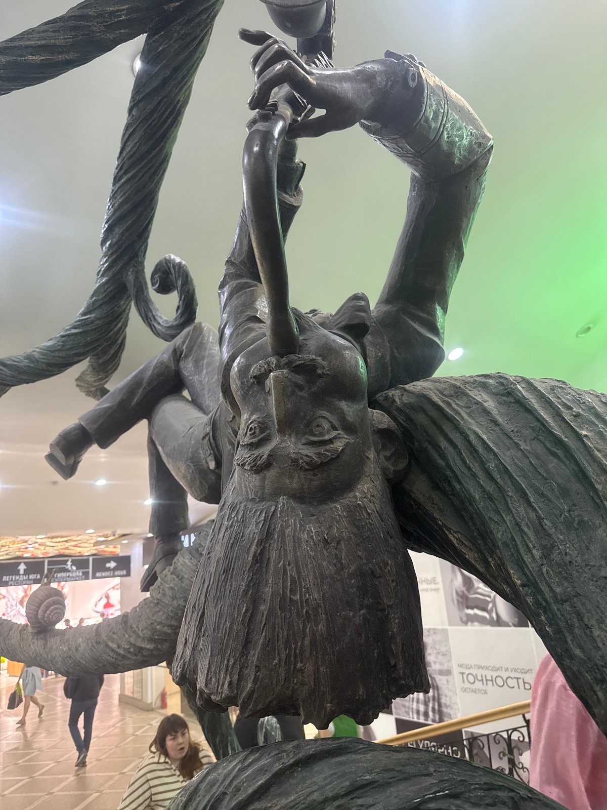 Bronze statues and toy doll spotted in Yekaterinburg
