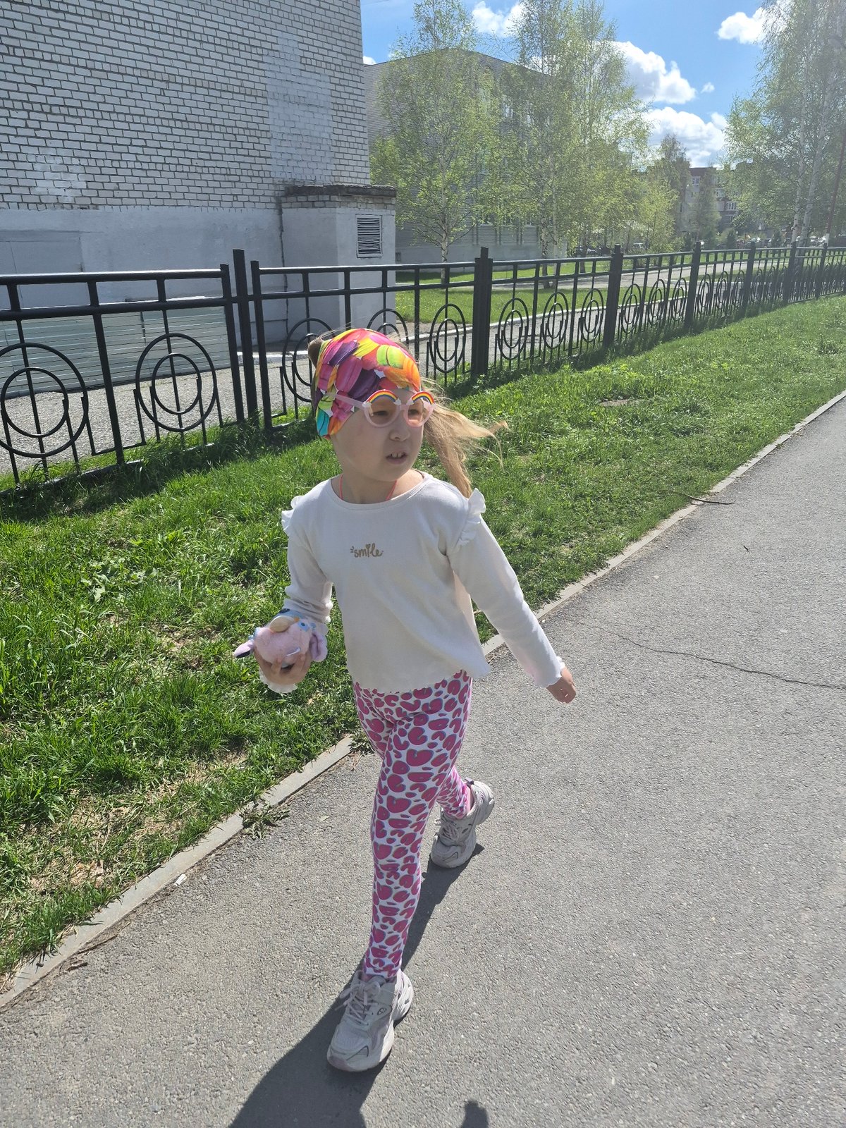 Morning family moments captured in Tobolsk, Russia