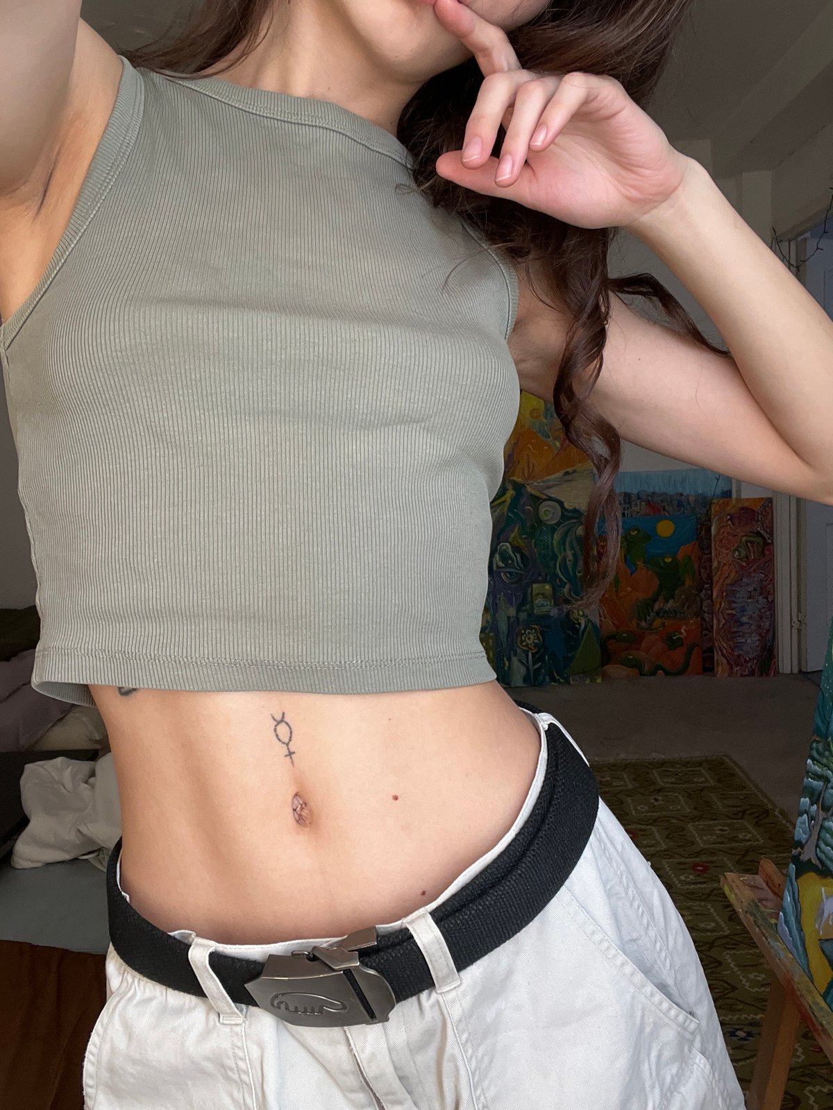 Woman with stomach tattoo observed in Krasnoyarsk