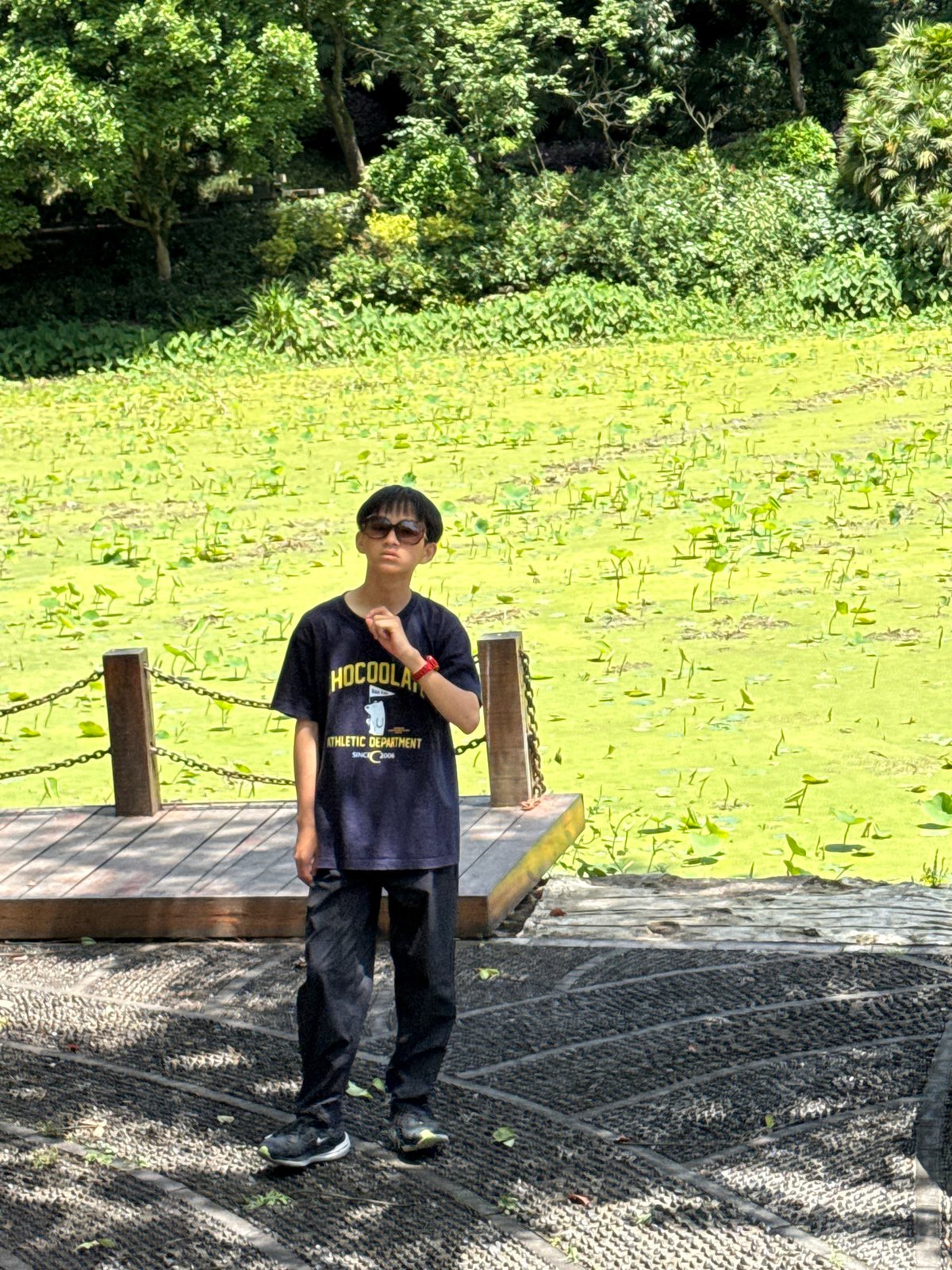 Morning visitors enjoy wildlife feeding, sightseeing at Eling Park