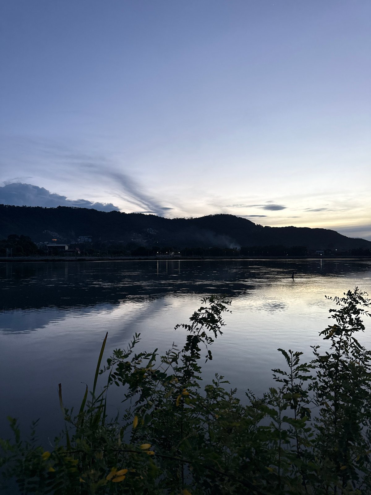 Dusk run along a calm waterfront in Koh Samui