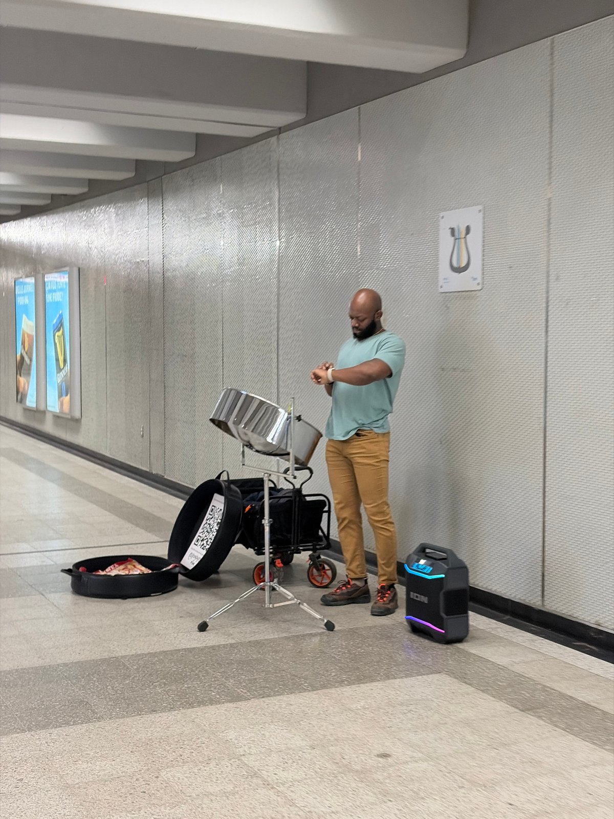 Casual indoor moments captured across Montreal Wednesday afternoon