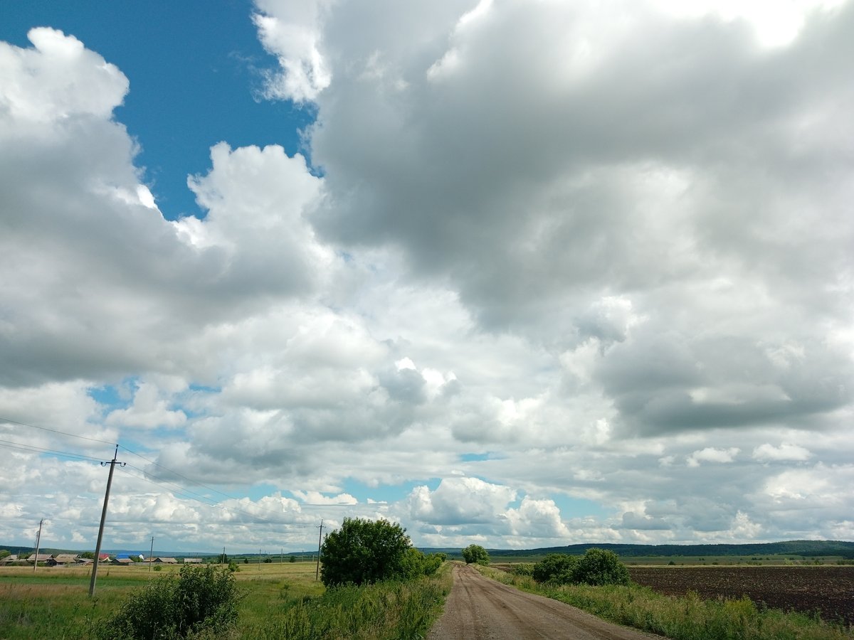 Open fields and big skies in rural Tatarstan, Russia