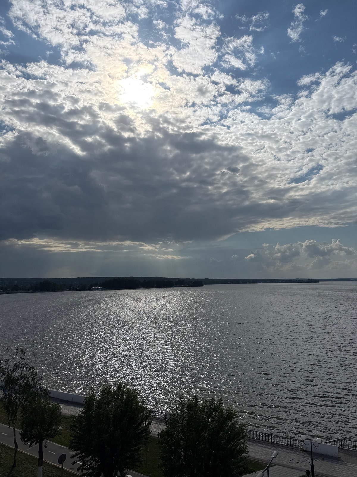 Votkinsk resident captures lakeside moments and car toy detail
