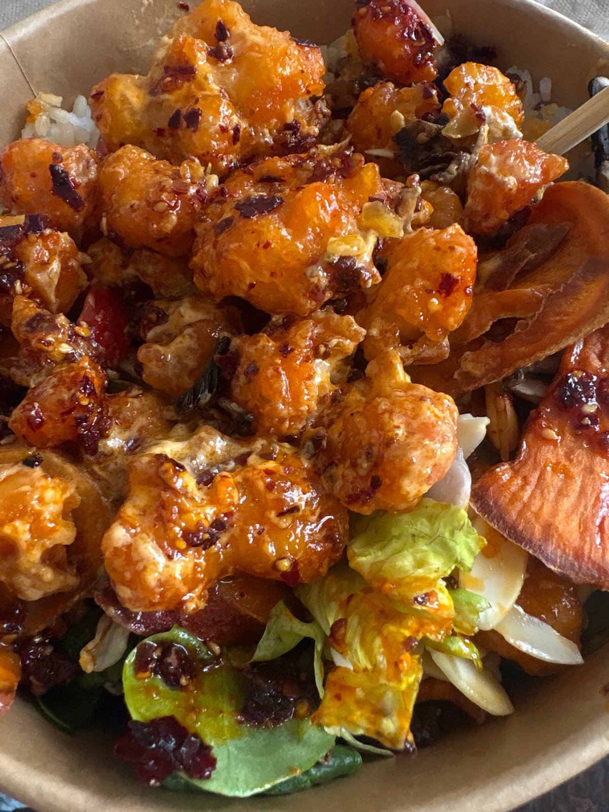 Late-night takeout meal documented at Shaka restaurant, Mexico City