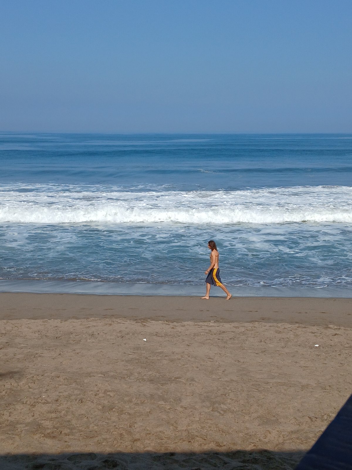 North Kuta beachfront life: cafes, shoreline, and local landmarks