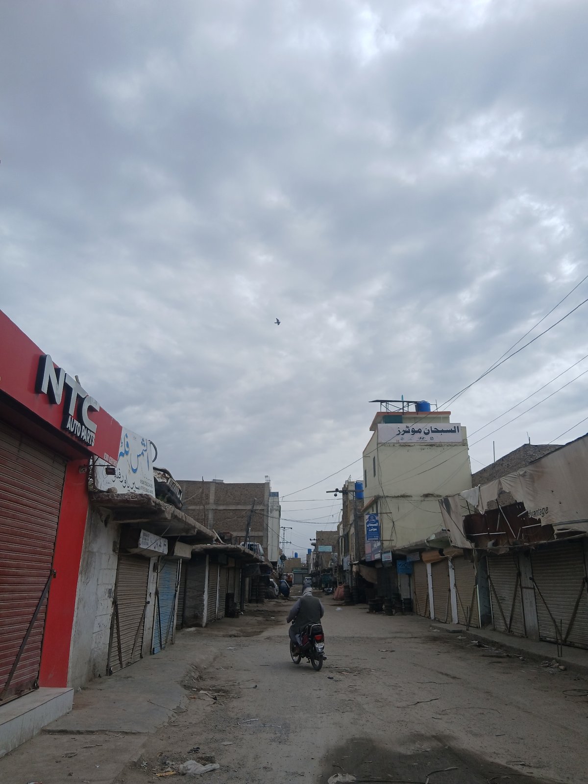 Morning street life documented in Quetta, Pakistan