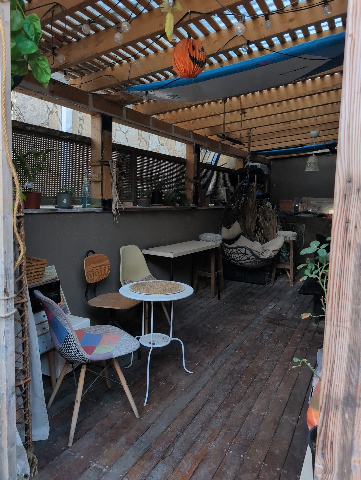 Afternoon scenes from a Tel Aviv patio and doorway