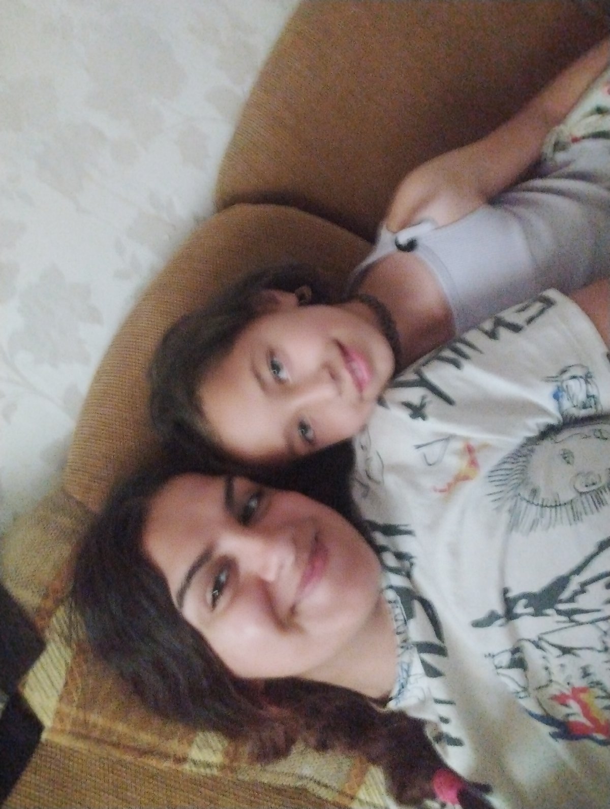 Casual couch selfies shared between two people in Hrishteni