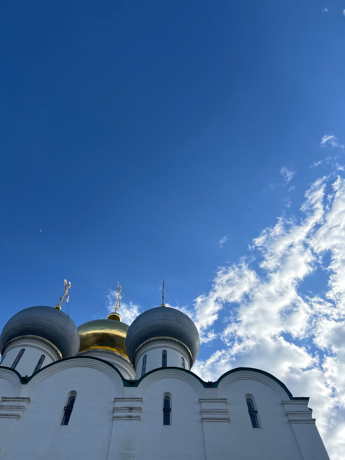 Witness documents Moscow Orthodox cathedral complex architecture and interiors