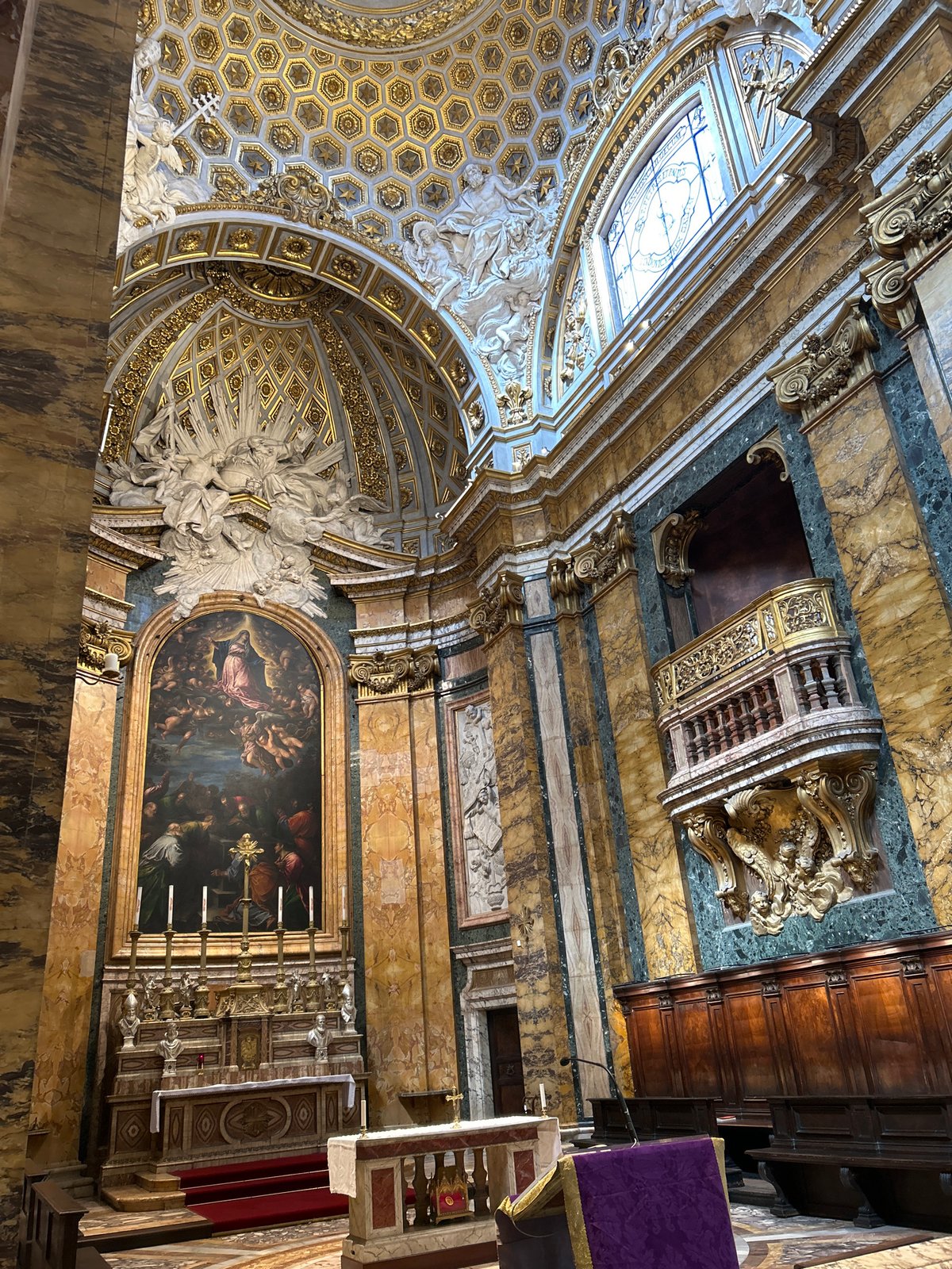Tourists explore Rome's Pantheon and surrounding historic sites