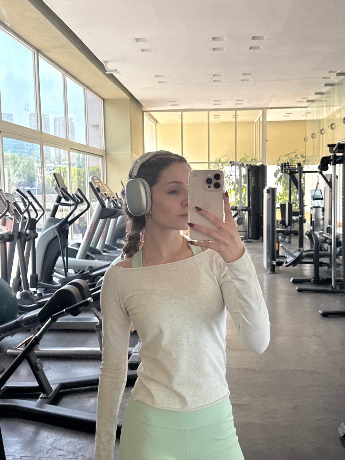 Women take selfies at Mexico City gym