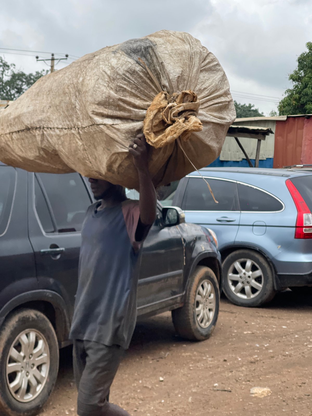 Street vendors and traders at work in Abuja
