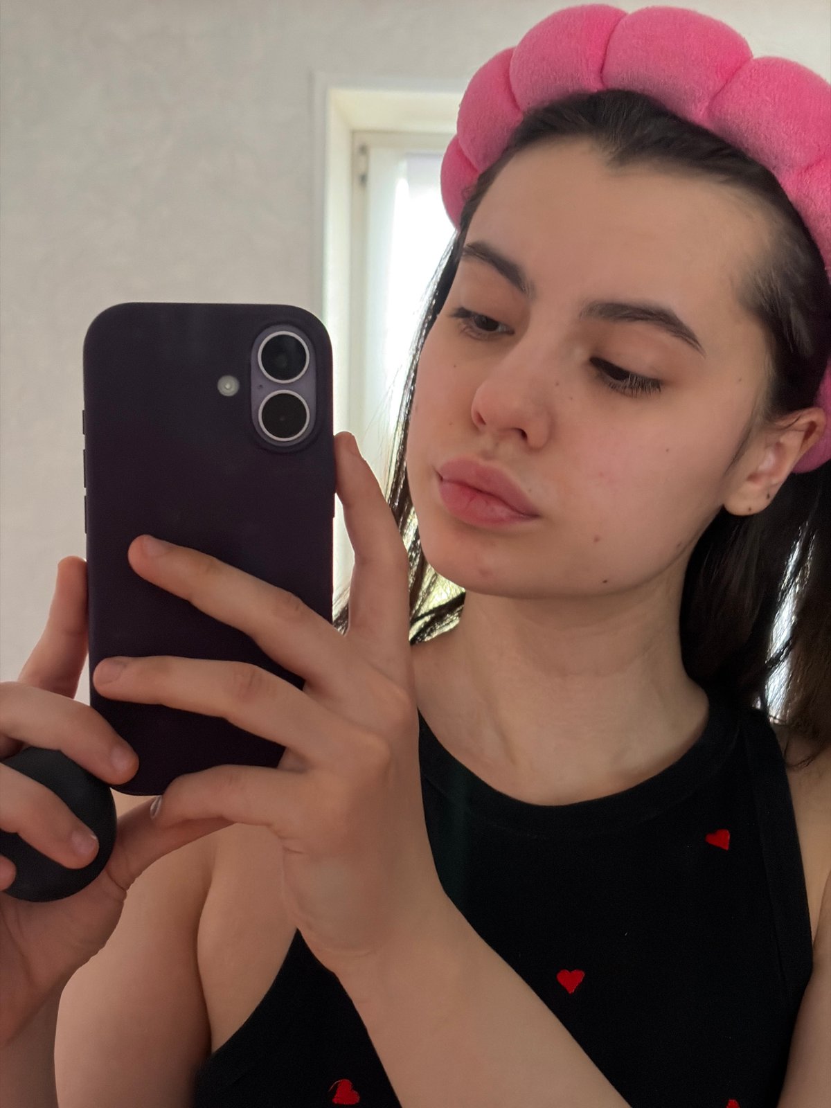 Woman takes late-night selfie in Chaikovsky, Russia