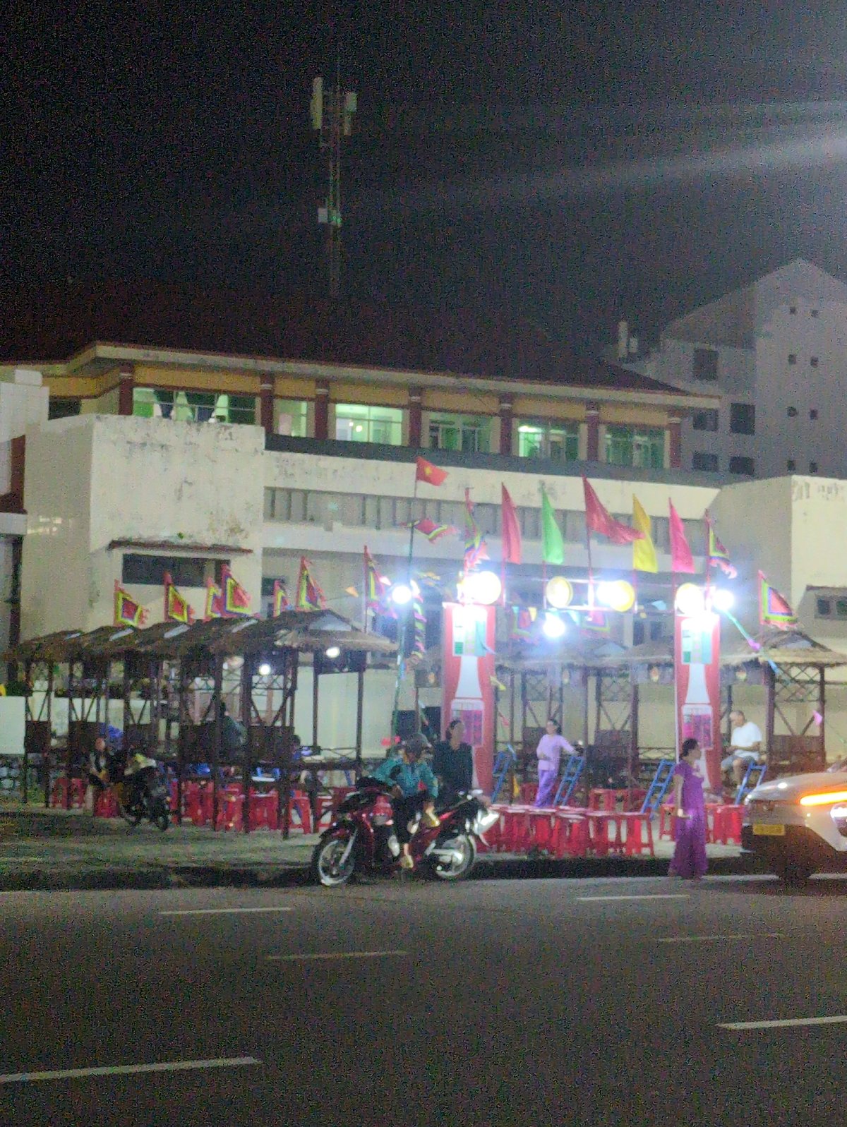 Evening festival celebrations observed across Tuy Hòa, Vietnam