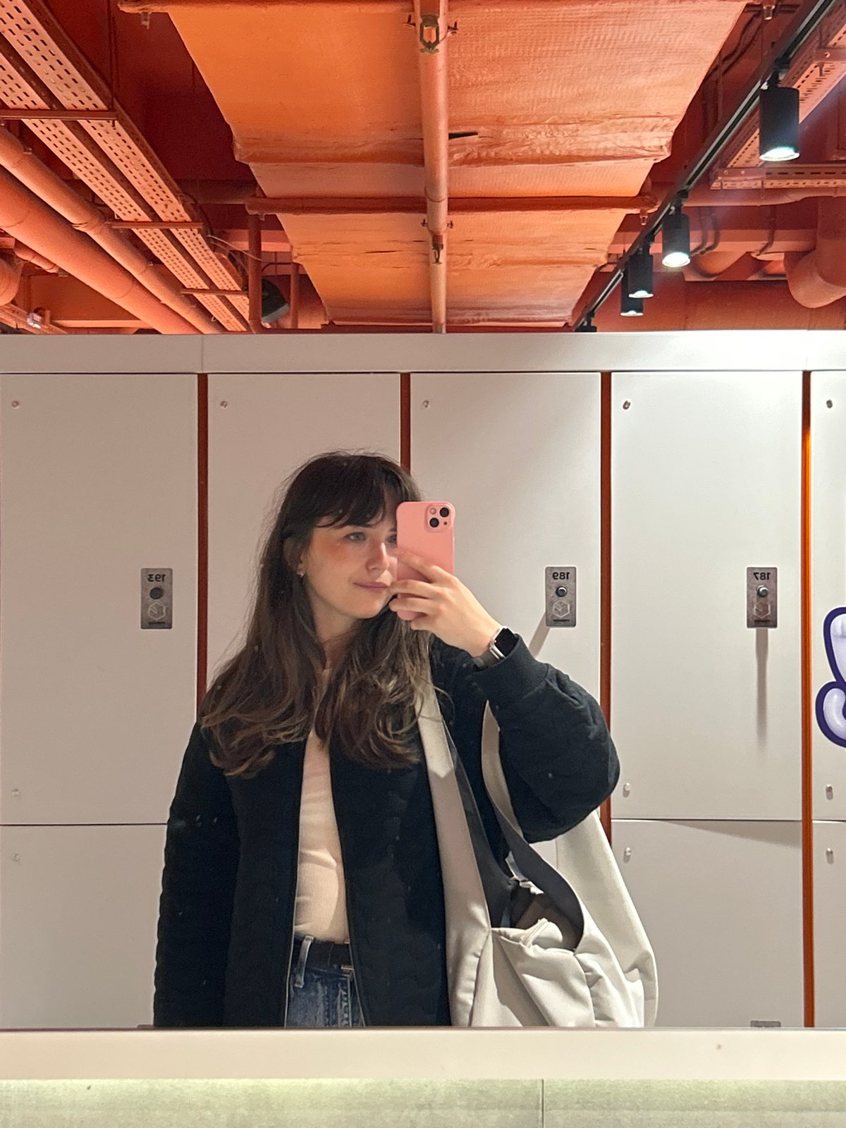 Mirror selfie captured in Saint Petersburg locker room facility