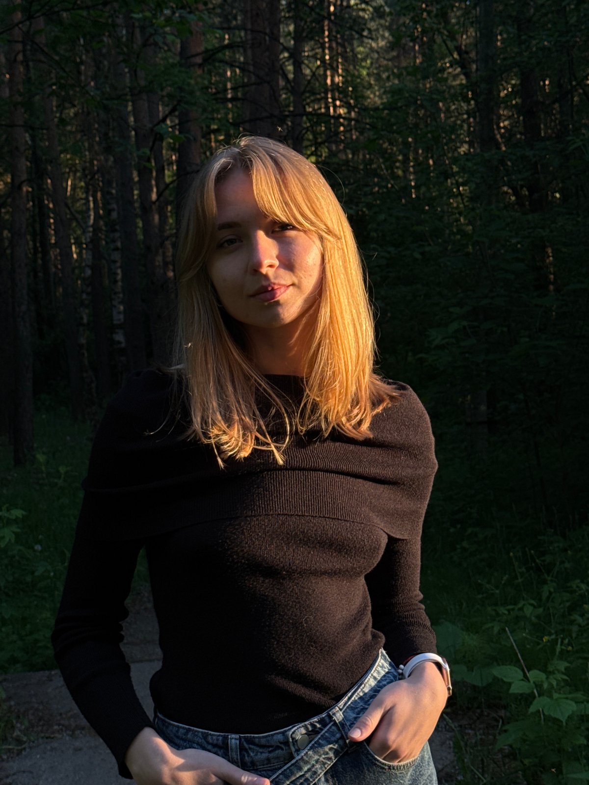 Evening portrait session captured in Chaikovsky, Russia