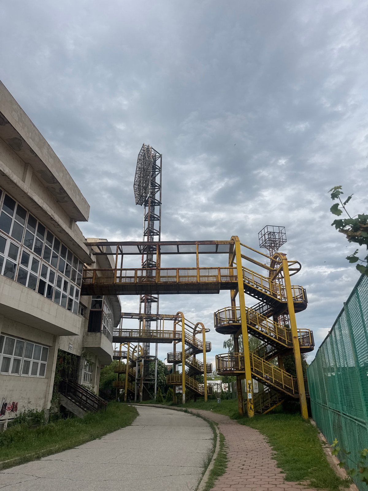 Empty tennis courts documented at Plovdiv club complex
