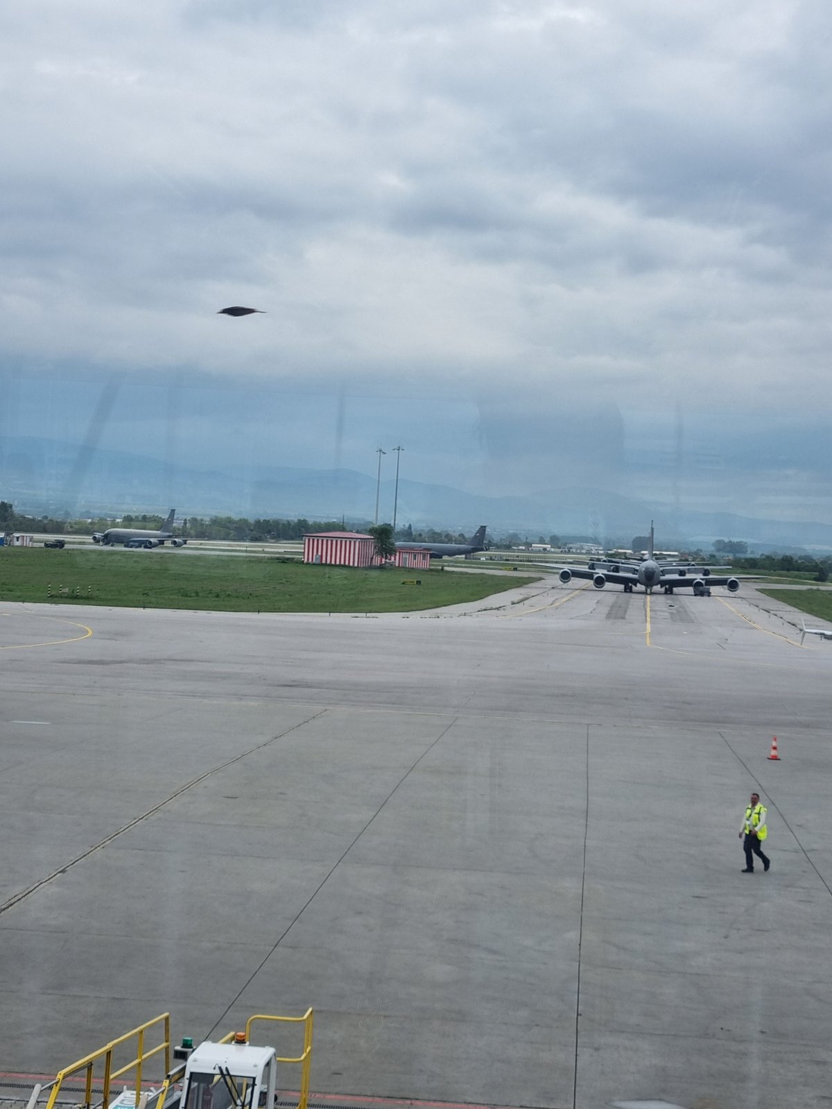 Morning aircraft operations documented at Sofia Airport