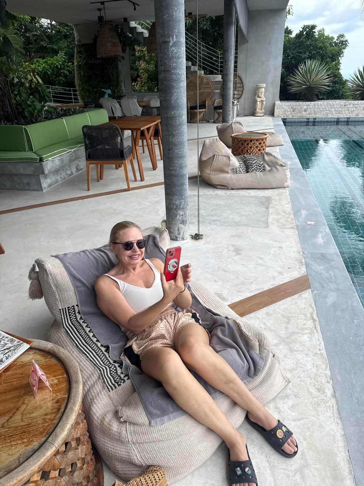 Lazy morning at a Ko Samui infinity pool terrace