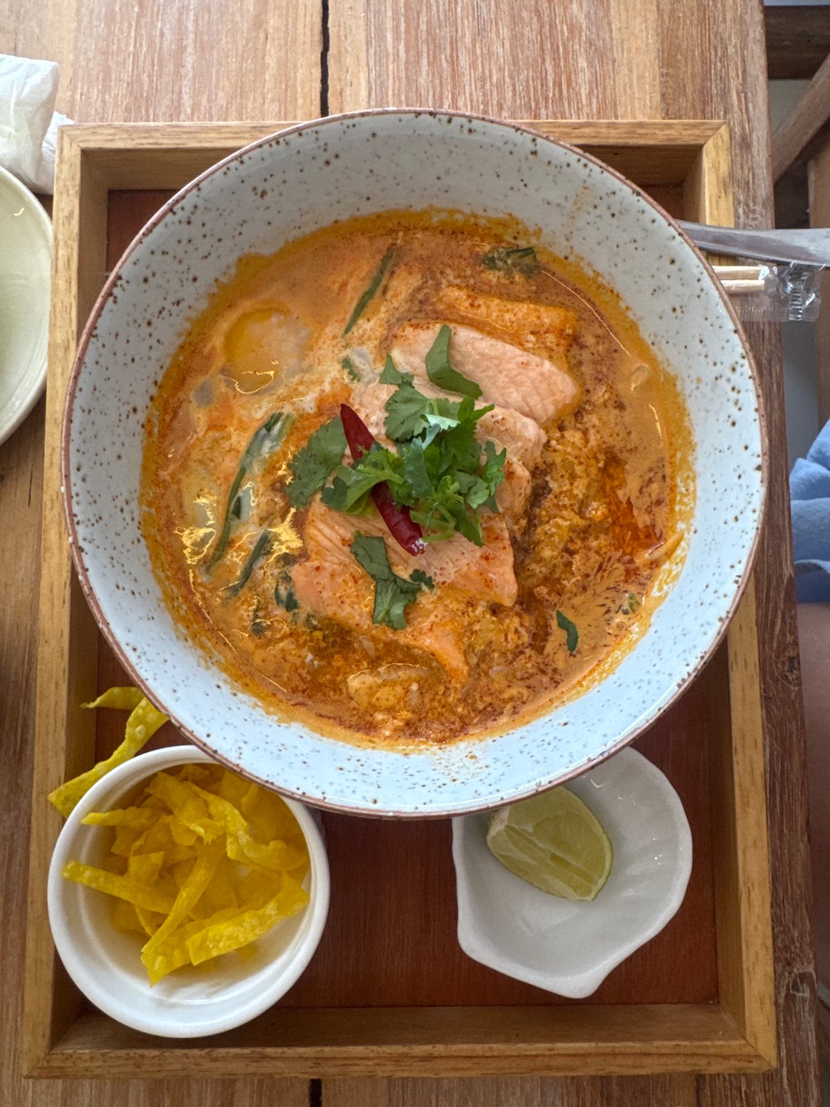 Thai food and a harbourside military statue on Koh Phangan