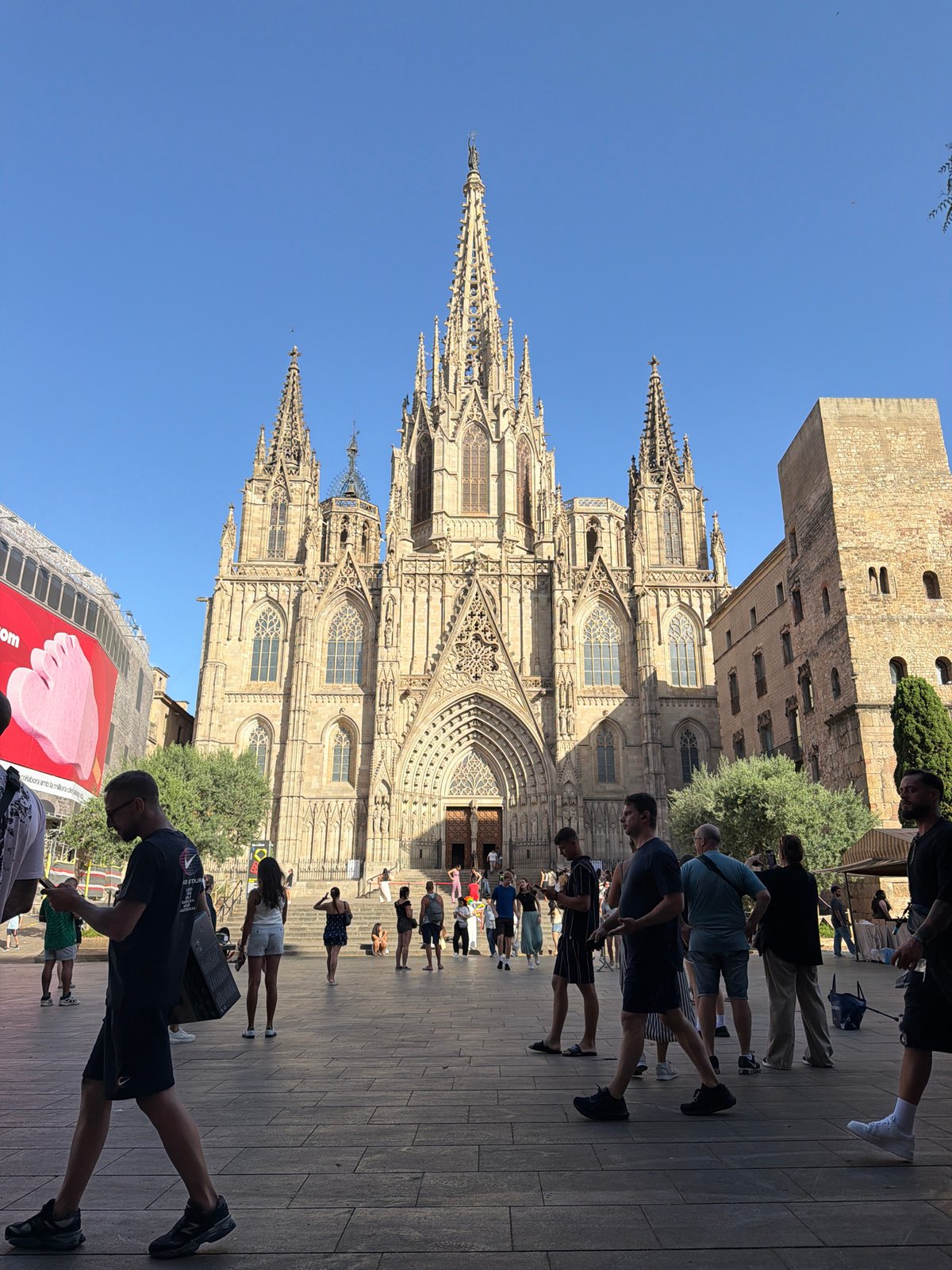 Barcelona Cathedral and Gothic Quarter, explored up close