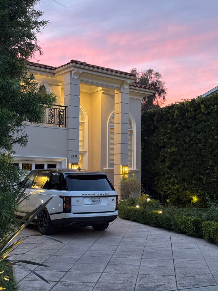 LA resident documents quiet domestic moments during early morning hours