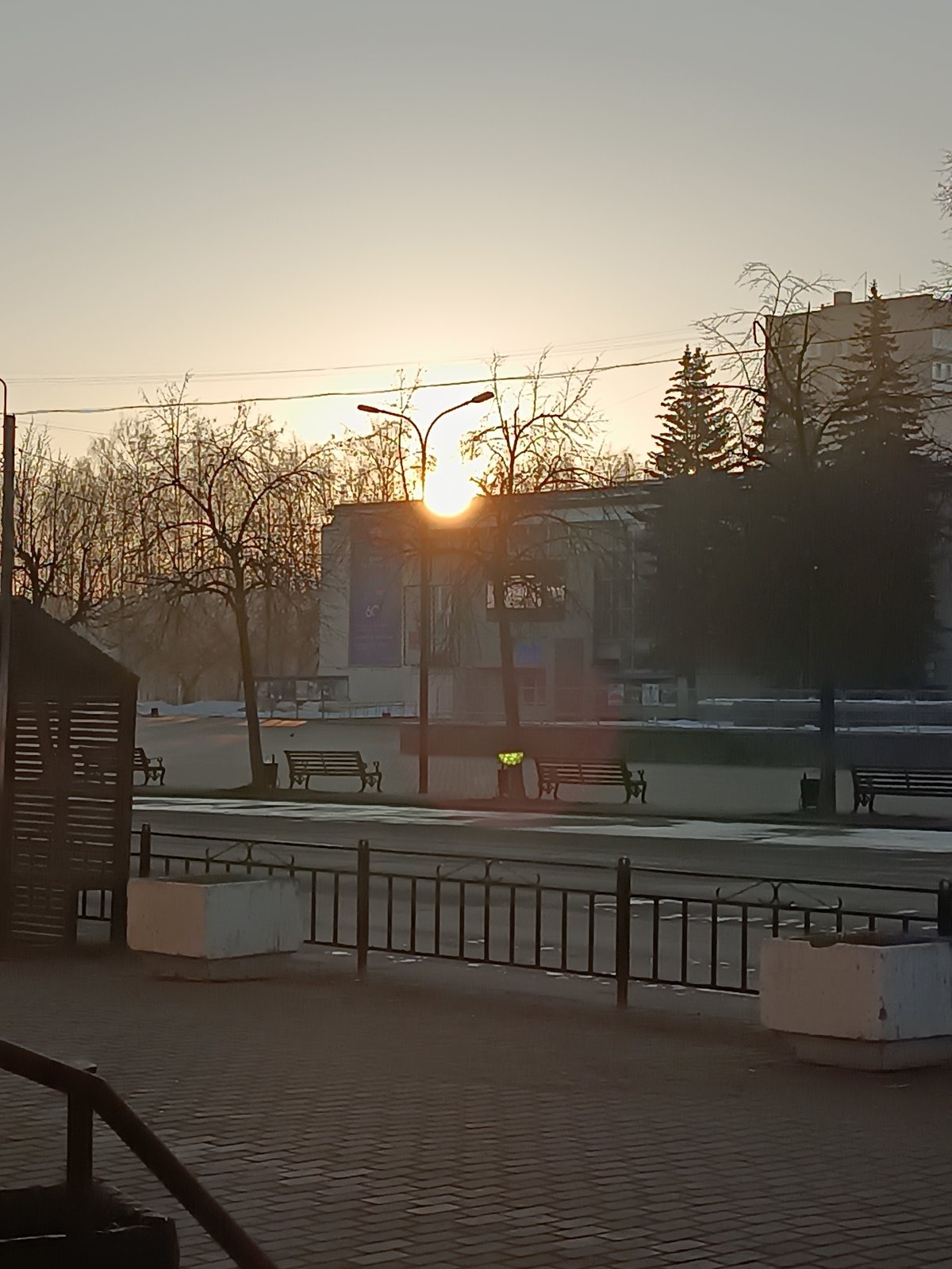 Morning routine documented in Chaikovsky, Russia sunrise scenes
